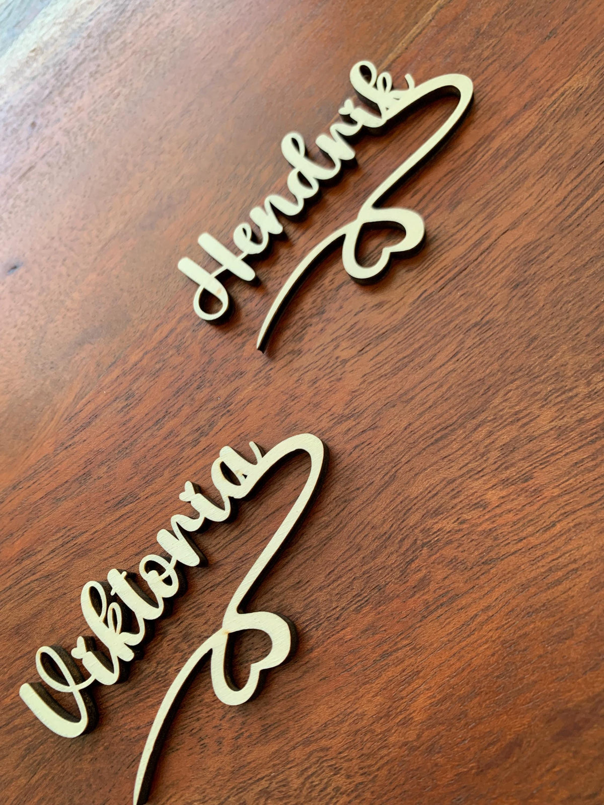 Namenschild/ Glasanhänger/ Hochzeitsdeko/ Feiern/ Namen/ Platzschild