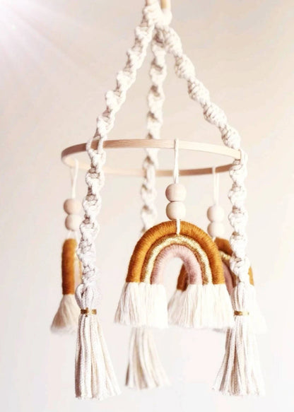 Regenbogen Mobile aus Makramee – Babyzimmer Deko & Geschenkidee